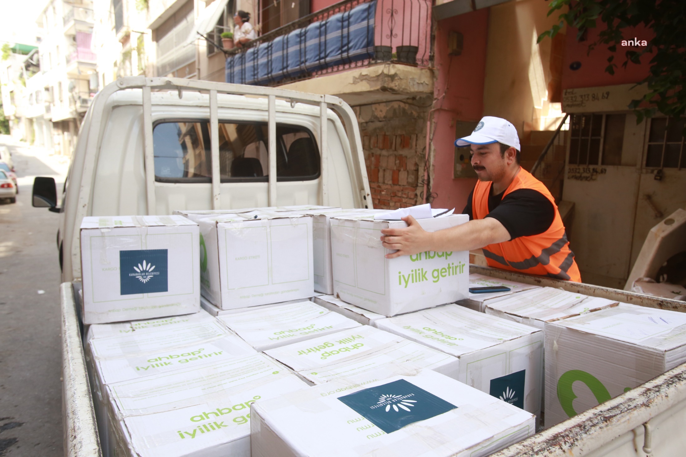KARABAĞLAR BELEDİYESİ'NDEN KURBAN BAYRAMI ÖNCESİ ÖRNEK DAYANIŞMA