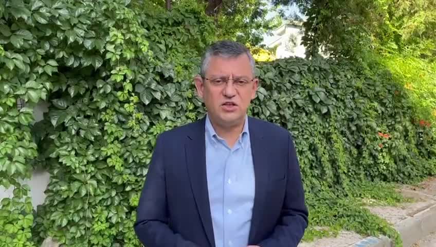 CHP'Lİ ÖZEL, SUUDİ PRENS SELMAN'IN ZİYARETİNİ ELEŞTİRDİ: "KÜSTAHLIKLA KARŞI KARŞIYA KALDIK, BU KÜSTAHLIĞA SESSİZ KALANLARA DA YAZIKLAR OLSUN"