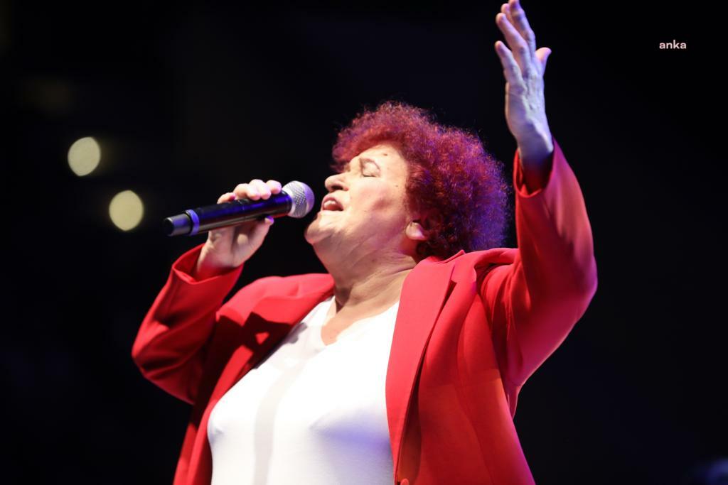 DİDİM AMFİTİYATRO'DA SELDA BAĞCAN RÜZGARI