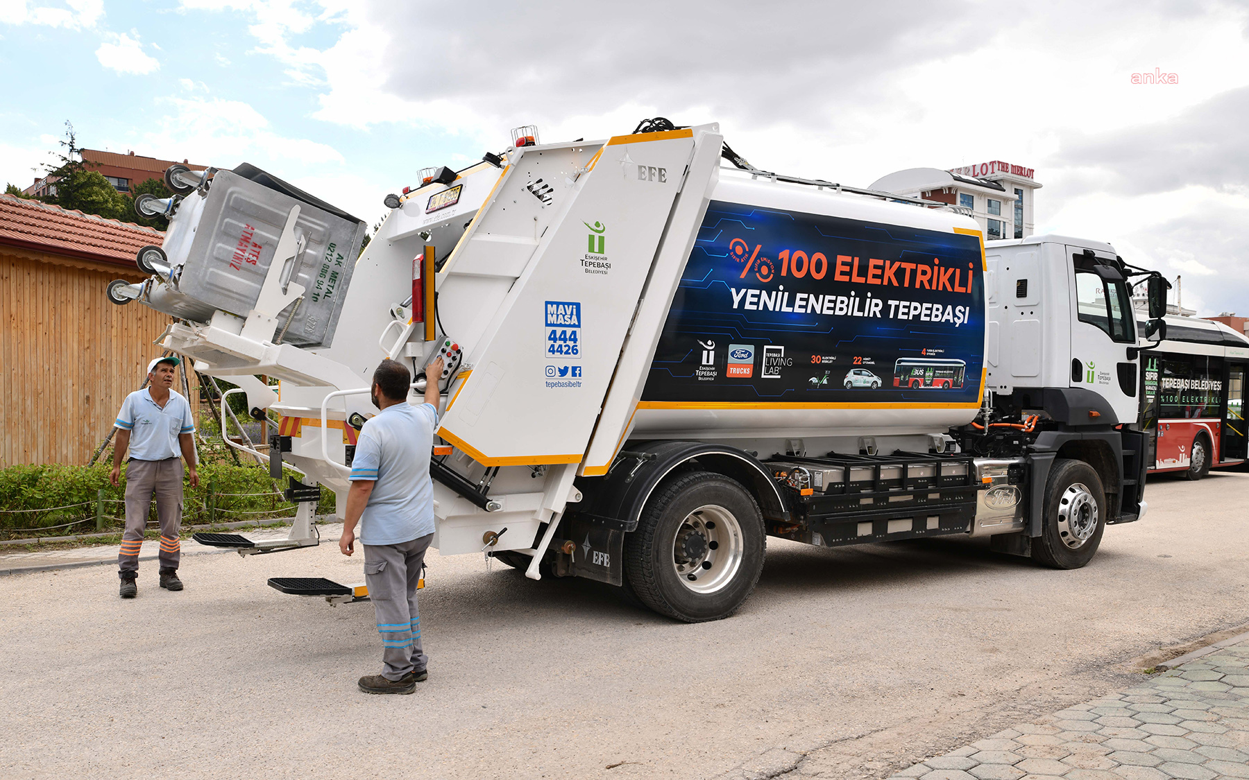 TEPEBAŞI BELEDİYESİ'NDEN ELEKTRİKLİ ÇÖP KAMYONUYLA TEST SÜRÜŞÜ