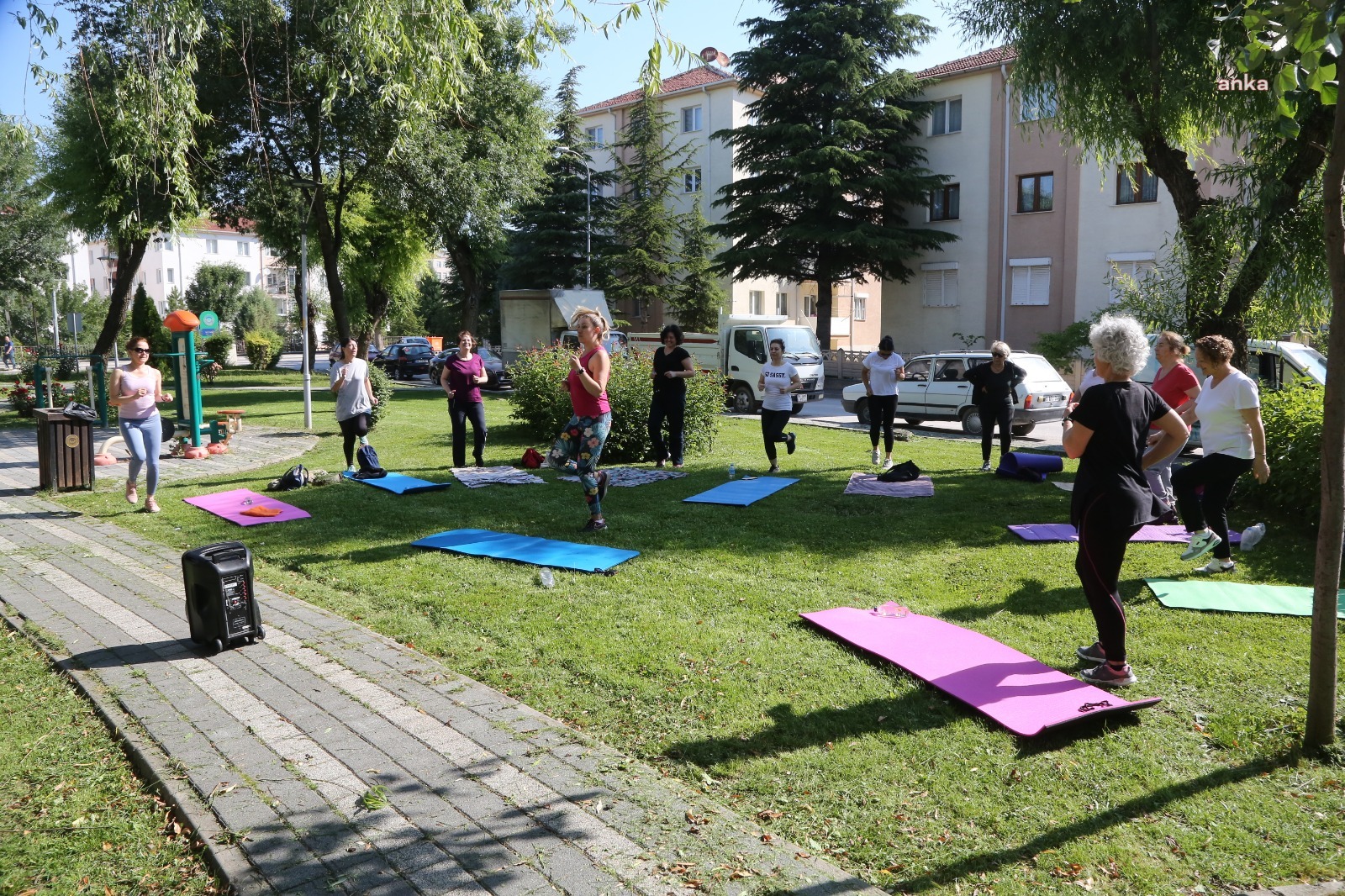 ODUNPAZARI BELEDİYESİ'NDEN PARKLARDA SABAH SPORU ETKİNLİĞİ
