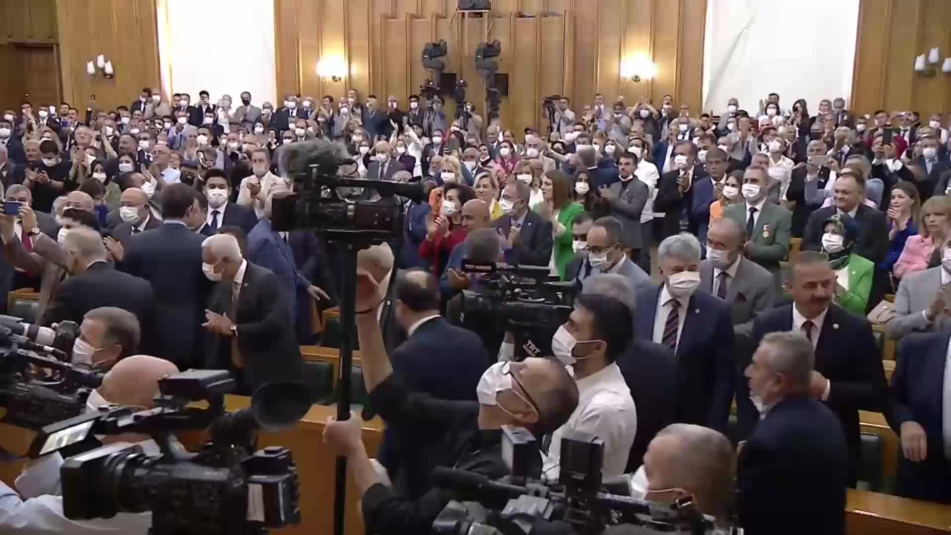 AKŞENER: BU İMZA, MAALESEF ÜLKEMİZİN ÇIKARLARIYLA BAĞDAŞMAYAN BİR TAVİZDİR