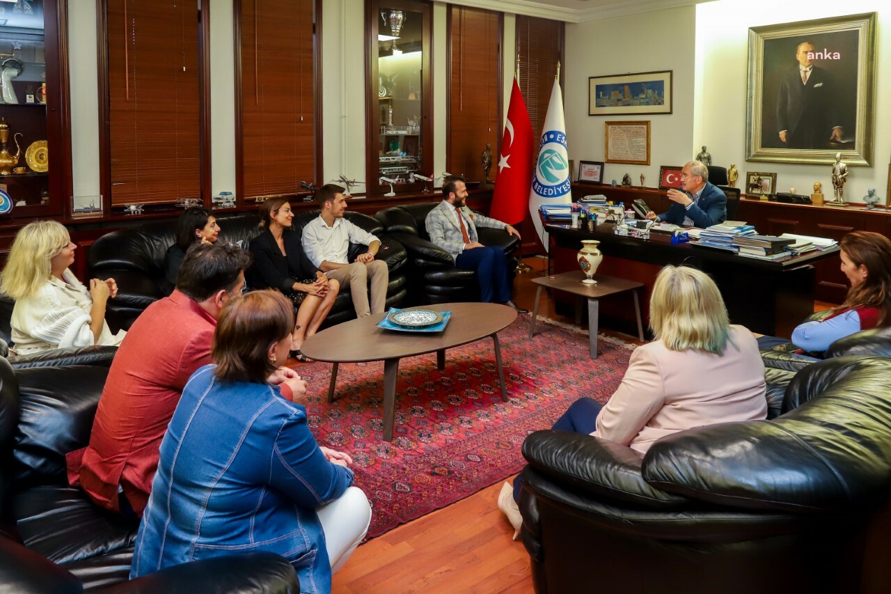 YILMAZ BÜYÜKERŞEN, TEPEBAŞI BELEDİYESİ SAĞLIKLI KENT KONSEYİ’Nİ AĞIRLADI