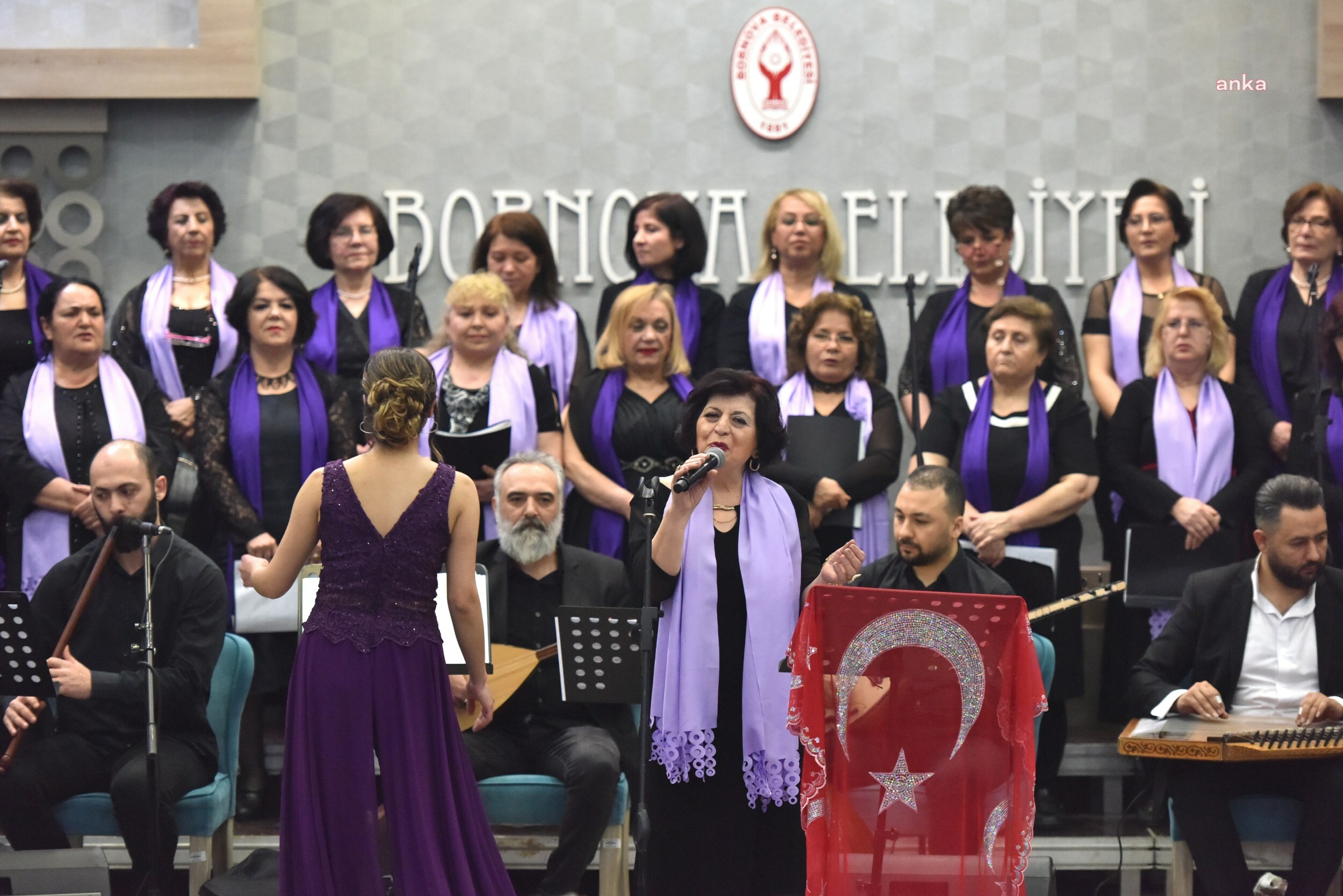 BORNOVA’DA AÇIK HAVA KONSERLERİ SÜRÜYOR