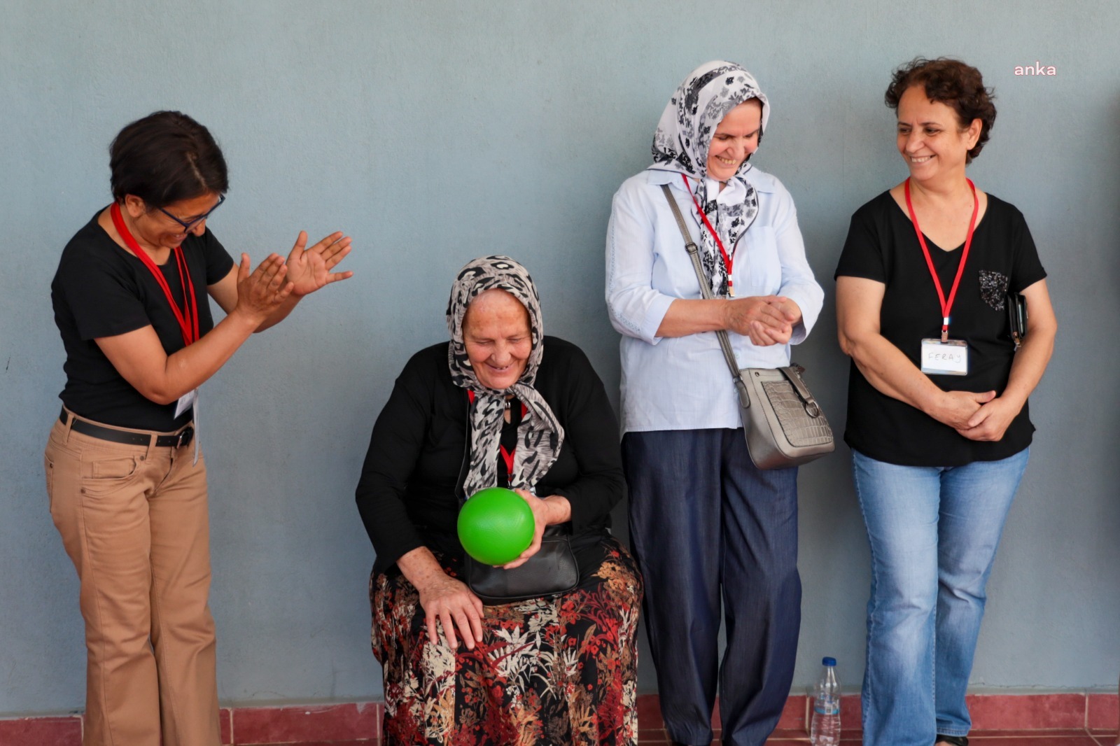 KARŞIYAKA'DA KADINLAR BELEDİYE HİZMETLERİNİ İNCELEDİ
