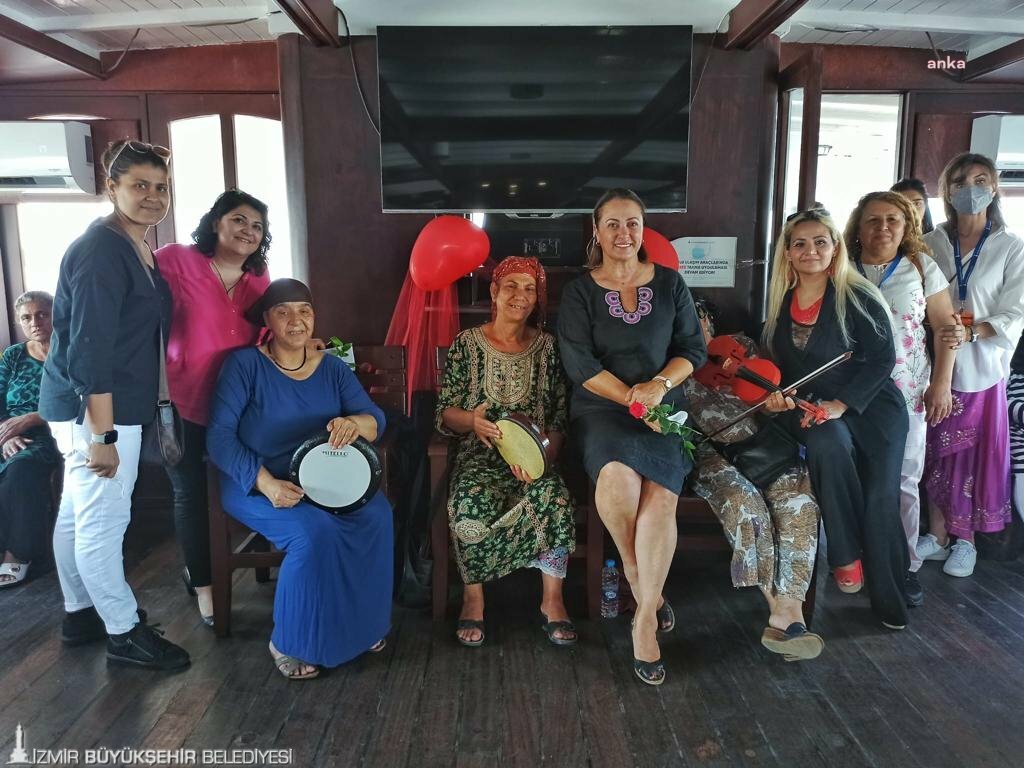 İZMİR'DE ROMANLARA KÖRFEZ TURU
