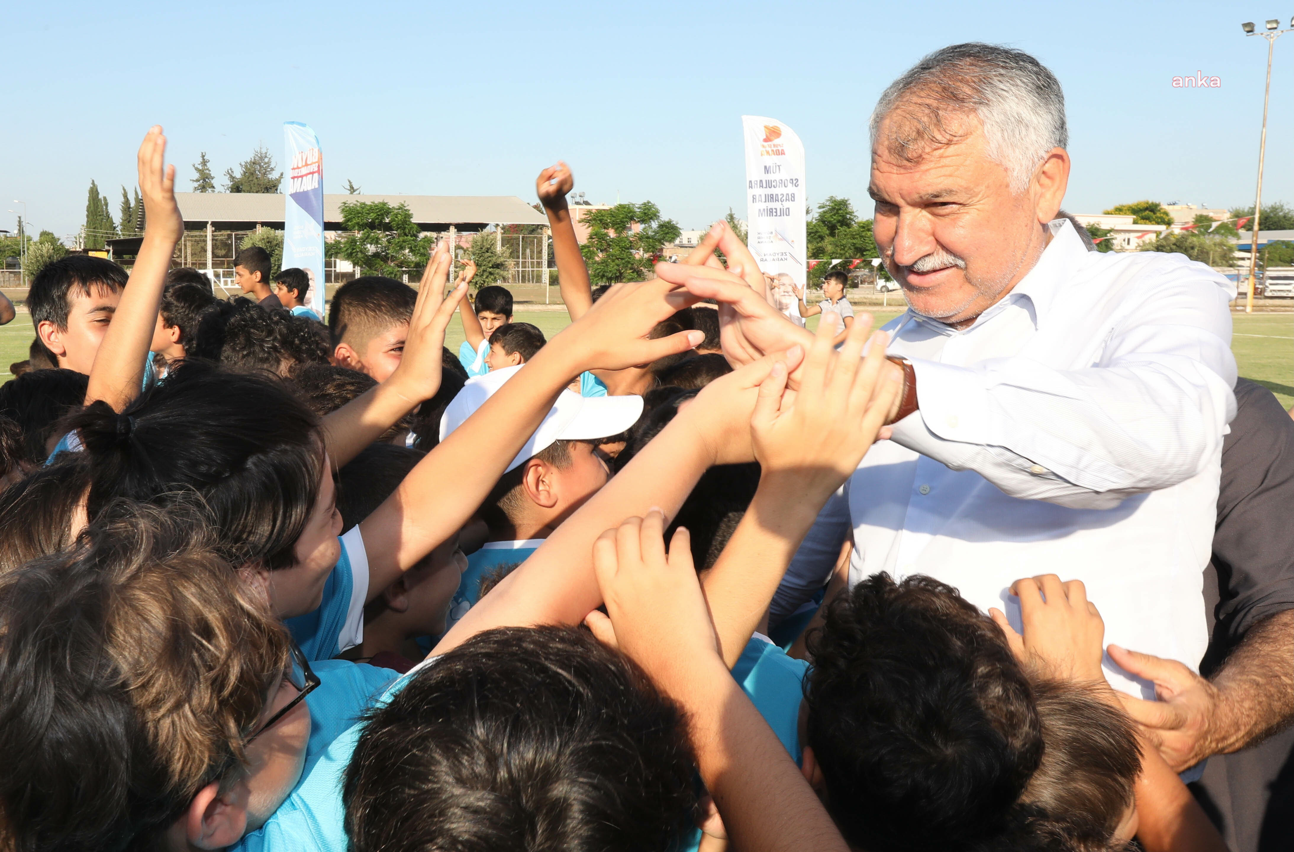 ADANA BÜYÜKŞEHİR'DEN YAZ SPOR OKULLARI BULUŞMASI