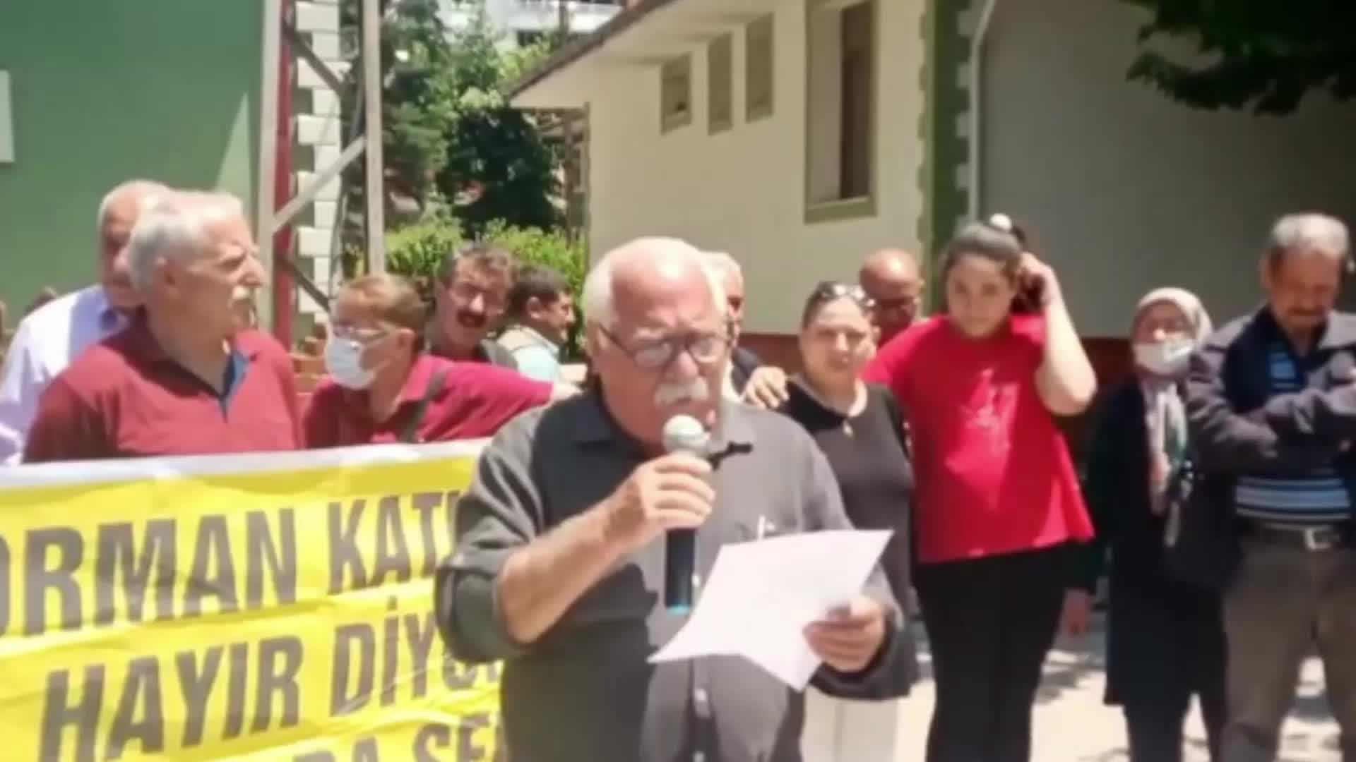 ARDANUÇ HALKI, ORMANDA AĞAÇLARIN KESİLMESİNE TEPKİ GÖSTERDİ