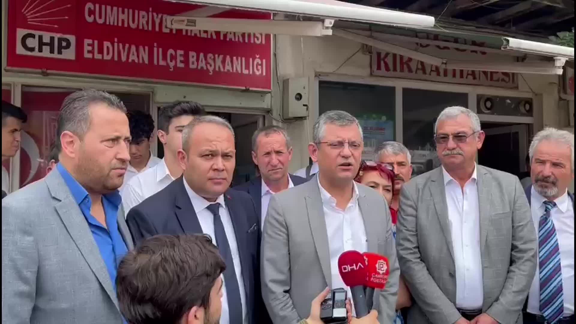 CHP’Lİ ÖZEL, ÇANKIRI’DA: "BIÇAK KEMİKTEDİR. ARTIK ALACAK NEFES, DAYANACAK GÜÇ KALMAMIŞTIR"