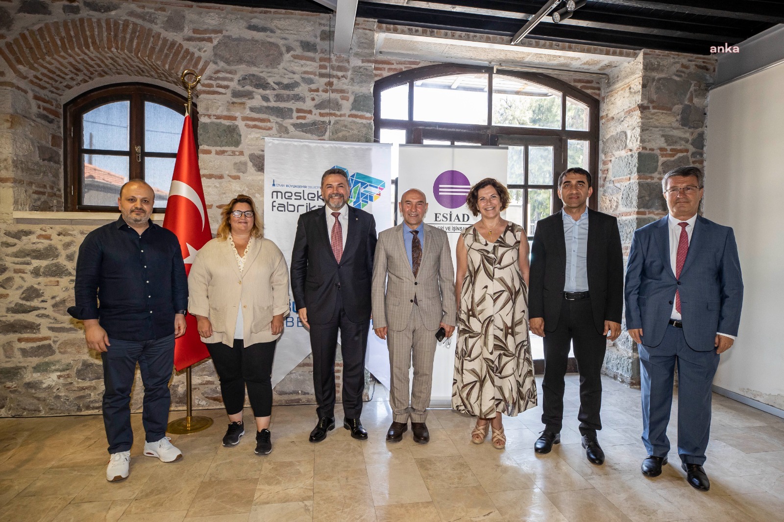 İZMİR BÜYÜKŞEHİR BELEDİYESİ VE ESİAD ARASINDA İSTİHDAM PROTOKOLÜ İMZALANDI