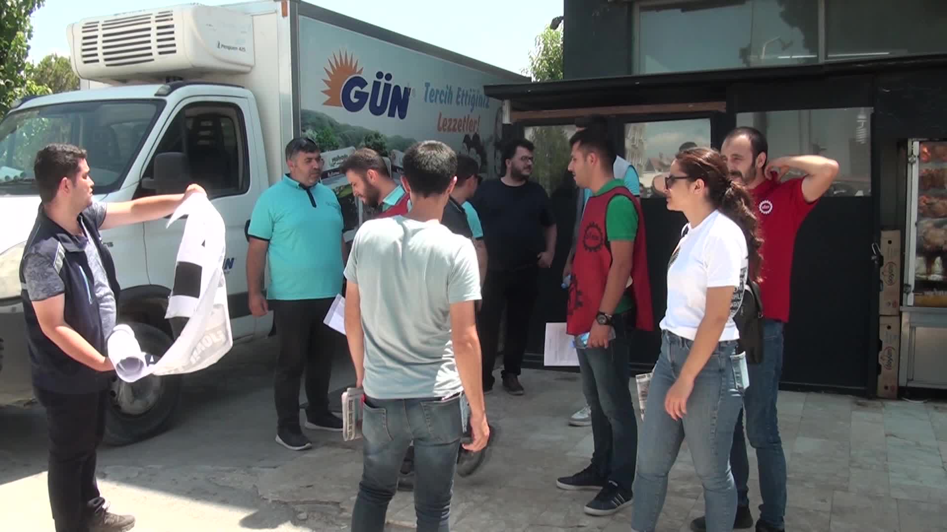 DENİZLİ DOĞAL GAZ DAĞITIM FİRMASI ÇALIŞANLARI, “SENDİKALI OLDUKLARI” GEREKÇESİYLE İŞTEN ÇIKARILDI: “E-DEVLETİMİZİ KONTROL ETMEK İSTEDİLER. SENDİKALI OLANLARIN HEPSİNİ NOT ALIP TEK GECEDE HERKESİ İŞTEN ÇIKARDILAR”