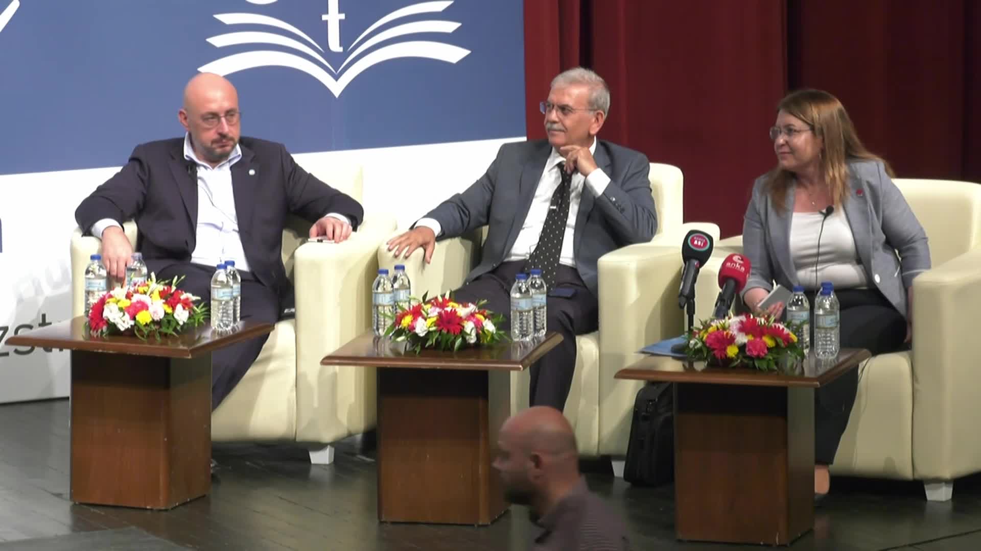 GELECEK PARTİLİ AYDIN: "BU ALTILI MASA BİR TAKIM KİŞİSEL SAİKLERLE DAĞILIR DA İKTİDAR TEKRAR BU İNSANLARA TESLİM EDİLİRSE DÜKKANLARI KAPATALIM"