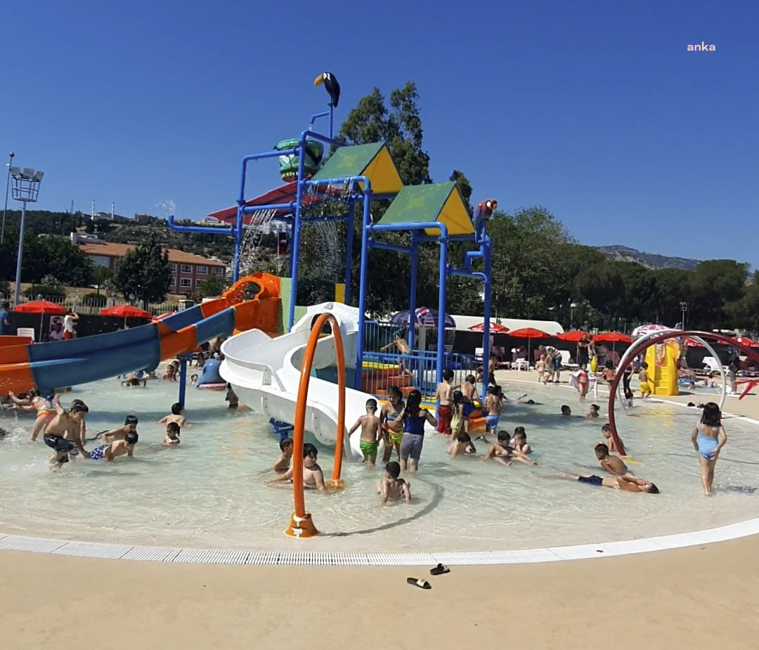 AYDINLILAR'DAN TEKSTİL PARK’TA AÇILAN ÇOCUK AQUAPARKI'NA YOĞUN İLGİ