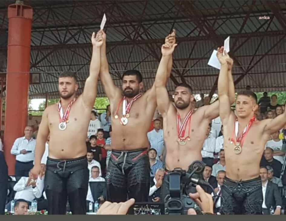 KIRKPINAR'DA AKHİSAR BELEDİYESPORLU GÜREŞÇİLERDEN BÜYÜK BAŞARI