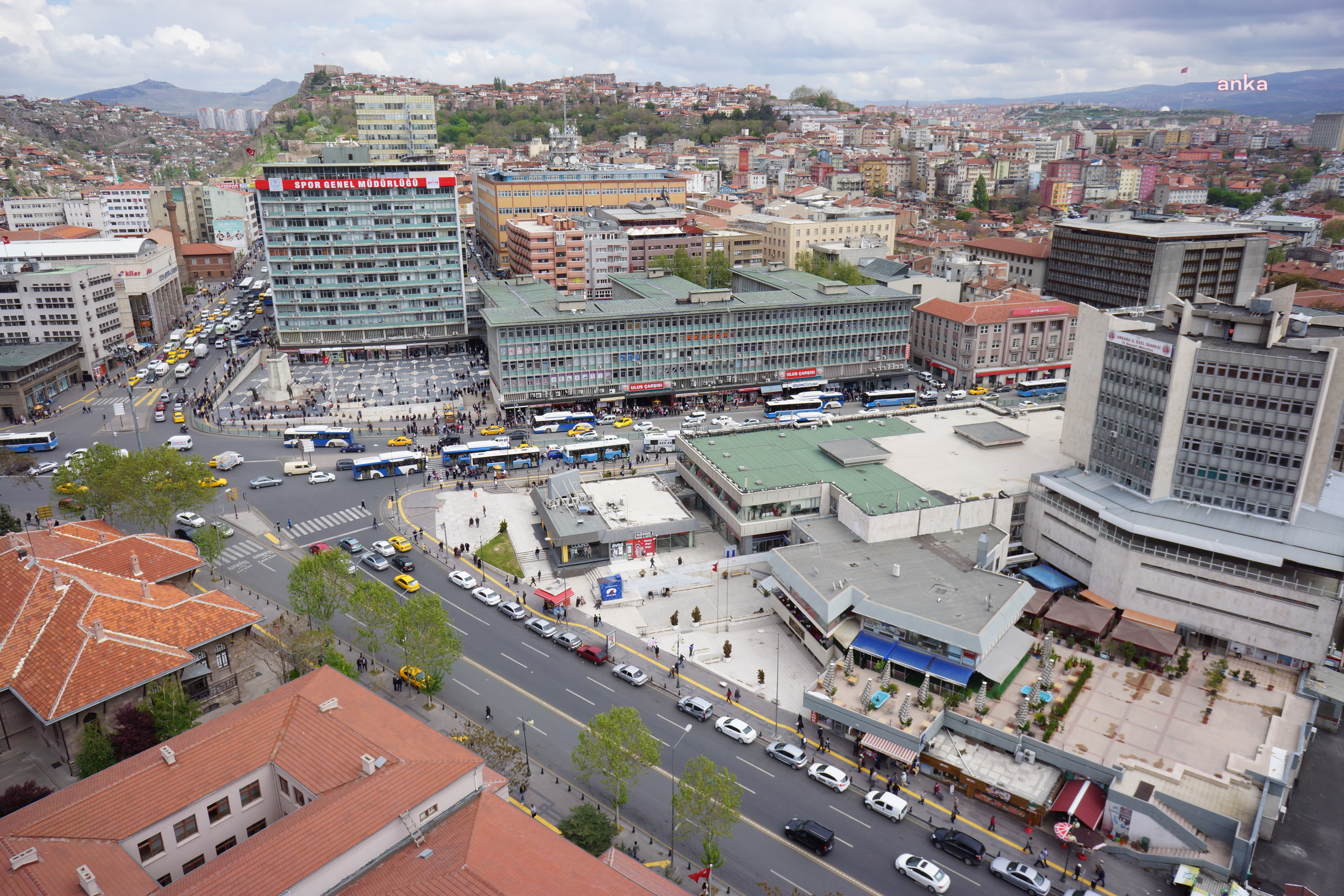 ULUS MEYDANI VE 100. YIL ÇARŞISI’NIN GELECEĞİNİ BAŞKENTLİLER BELİRLEYECEK
