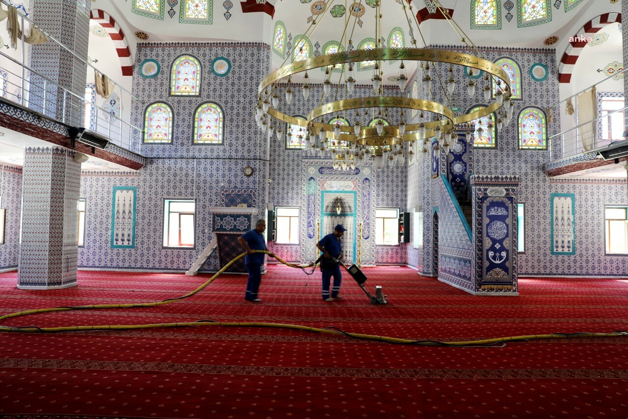 ÇERKEZKÖY BELEDİYESİ EKİPLERİ, KURBAN BAYRAMI ÖNCESİ CAMİ VE MESCİTLERİ TEMİZLEDİ