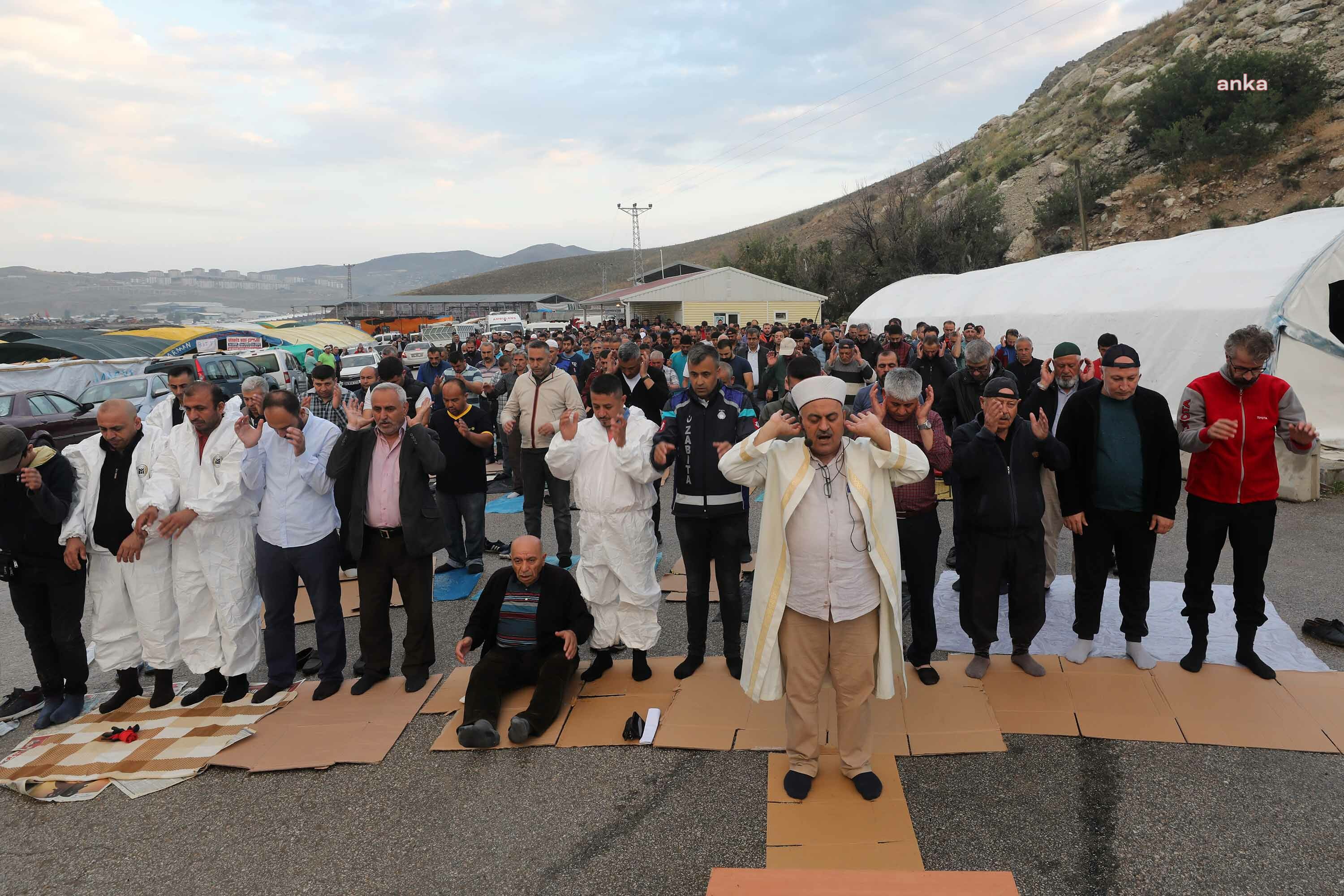 YENİMAHALLE BELEDİYESİ, YAKACIK’TA KURBAN KESİM HİZMETİNE BAŞLADI