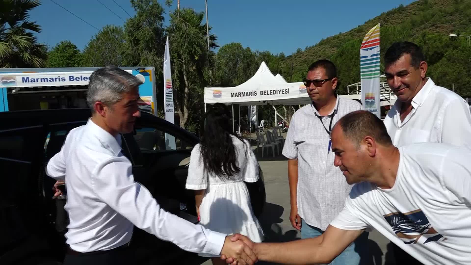 MARMARİS BELEDİYESİ KURBAN KESİM ALANLARINA İKRAM NOKTALARI KURDU