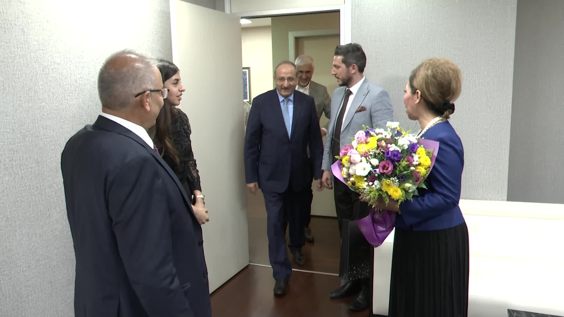 SİYASİ PARTİLER ARASINDA BAYRAMLAŞMA... İYİ PARTİ VE DEVA PARTİSİ ARASINDA KARŞILIKLI BAYRAM ZİYARETLERİ YAPILDI