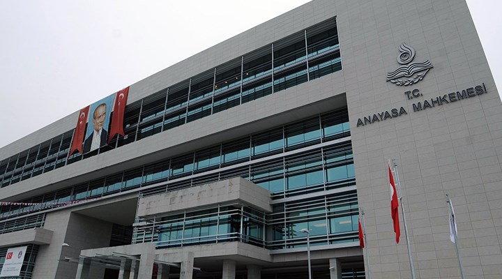 AYM 25 HAZİRAN'DA İNFAZ KANUNU VE VEKİLLİKLERİN DÜŞÜRÜLMESİNİ ELE ALACAK