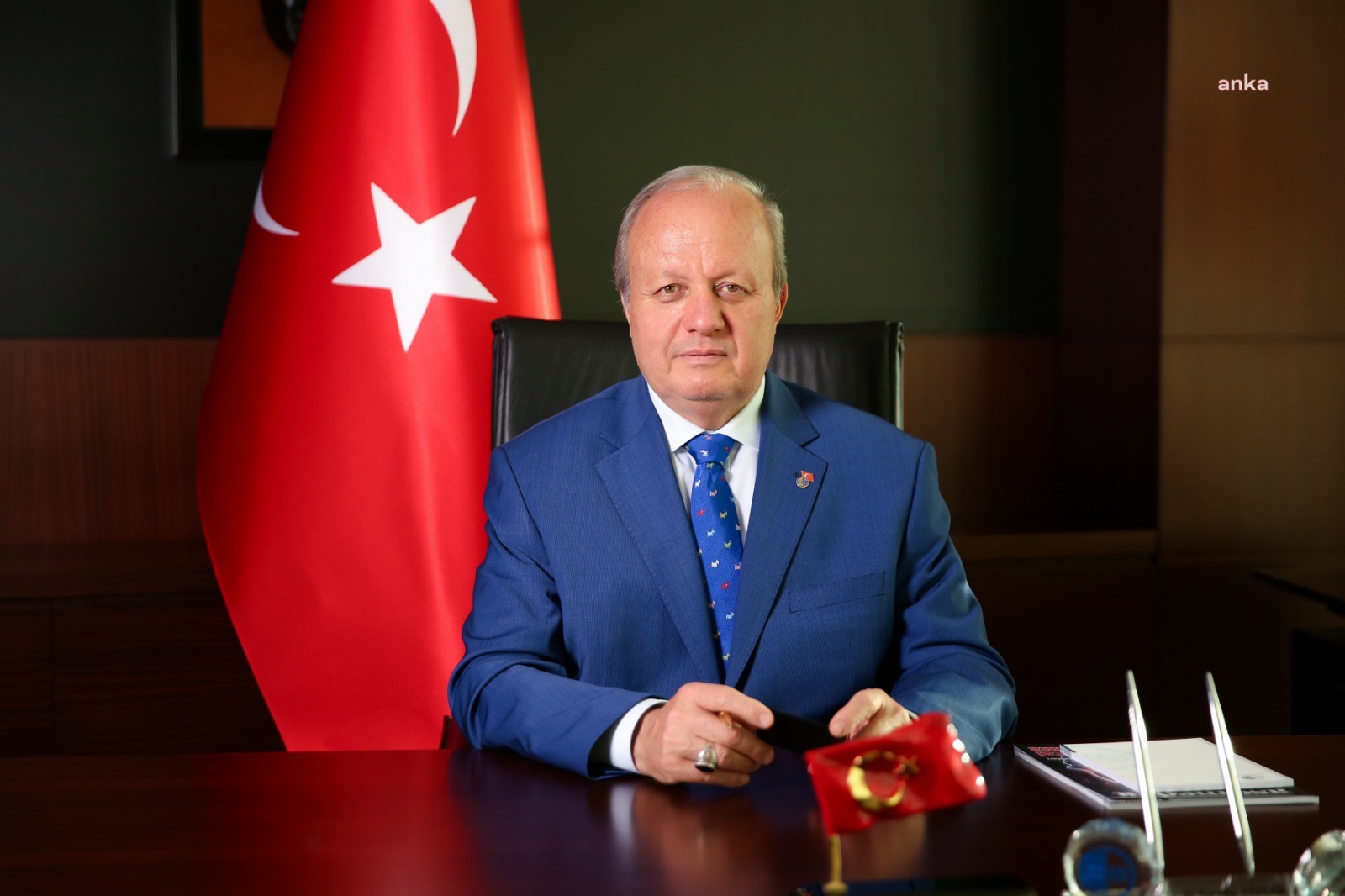 ASO BAŞKANI ÖZDEBİR: BİZ ASO OLARAK DEMOKRASİMİZİN VE SEÇİLMİŞLERİMİZİN YANINDA DURDUK