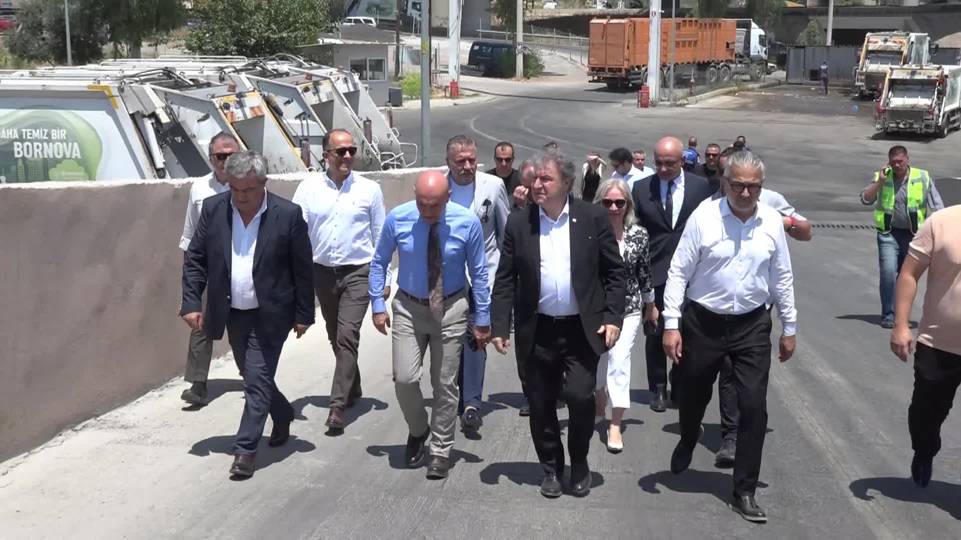 TUNÇ SOYER VE MUSTAFA İDUĞ,  BORNOVA KATI ATIK TRANSFER İSTASYONU’NU BİRLİKTE İNCELEDİ