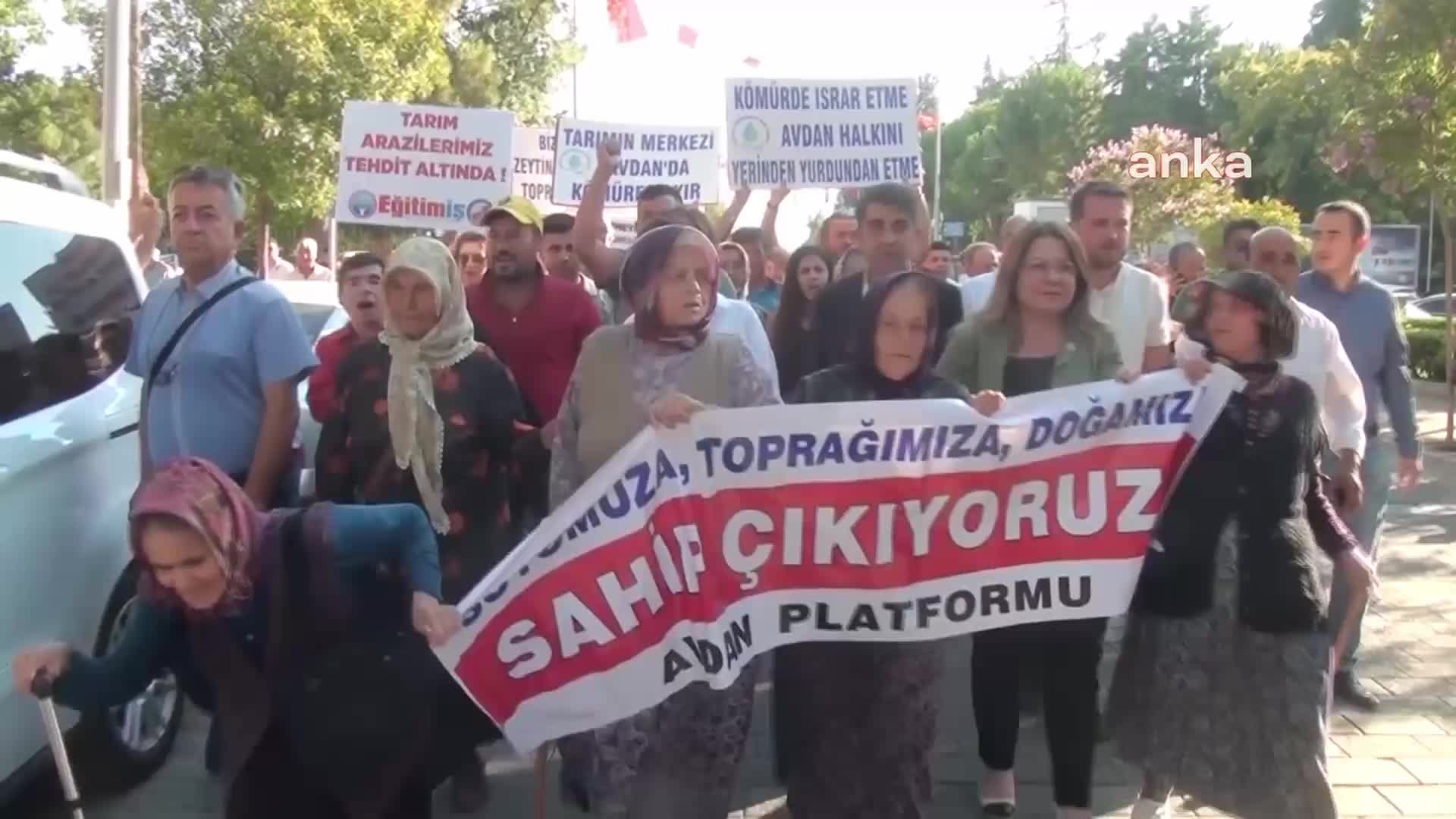 TAVAS HALKI, BÖLGEDEKİ KÖMÜR MADENİNİN KAPASİTESİNİN ARTIRILMASINI PROTESTO ETTİ: “GEREKİRSE O KEPÇELERİN ÖNÜNDE ETTEN DUVAR ÖRECEĞİZ”