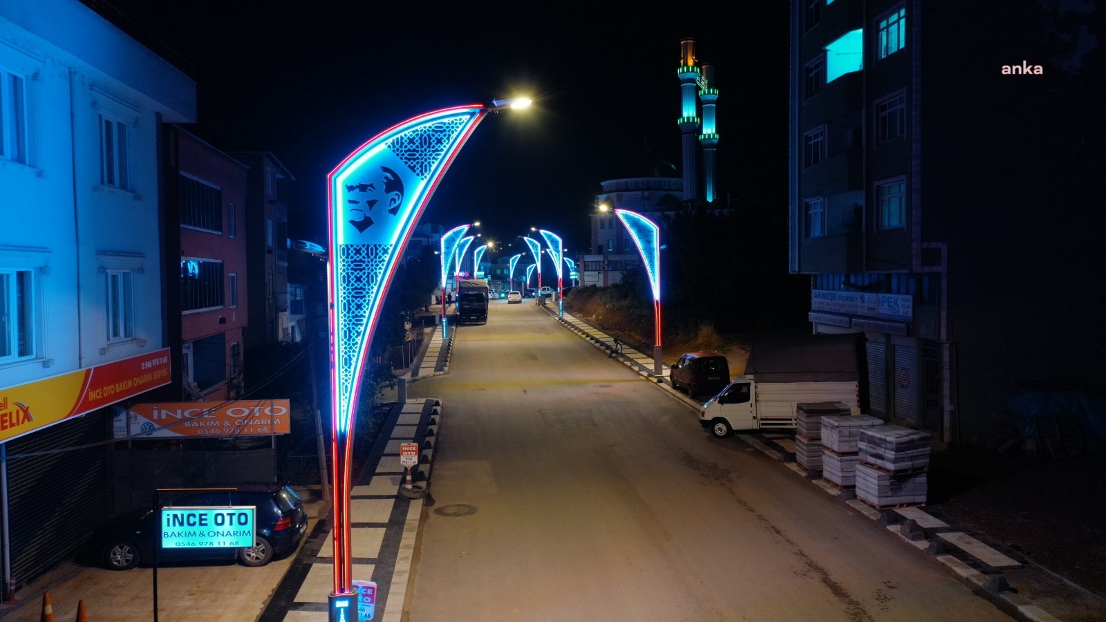İZMİT’TE TURAN GÜNEŞ CADDESİ YENİLENİYOR