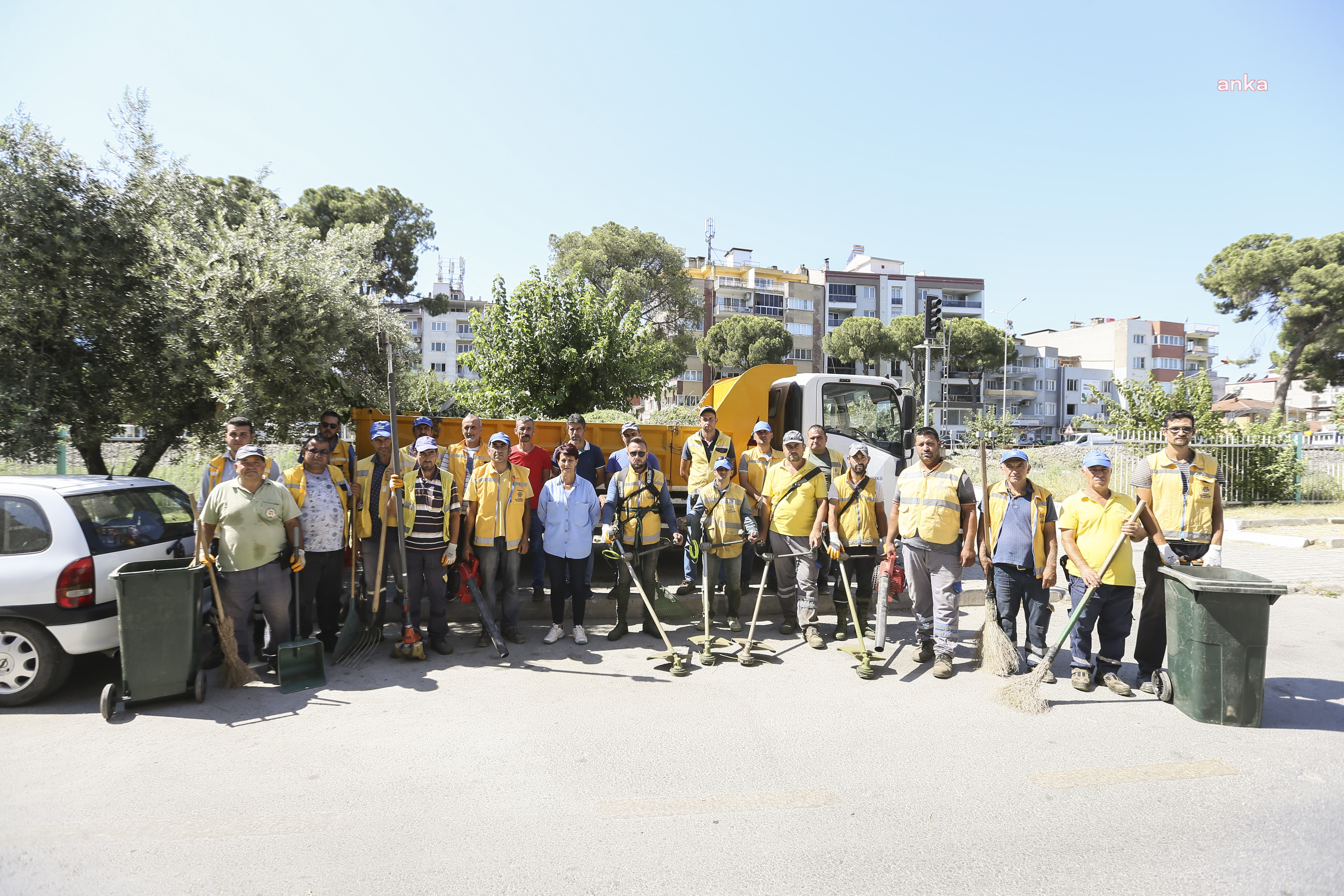 AYDIN BÜYÜKŞEHİR BELEDİYESİ’NDEN GERMENCİK’TE YAZ TEMİZLİĞİ
