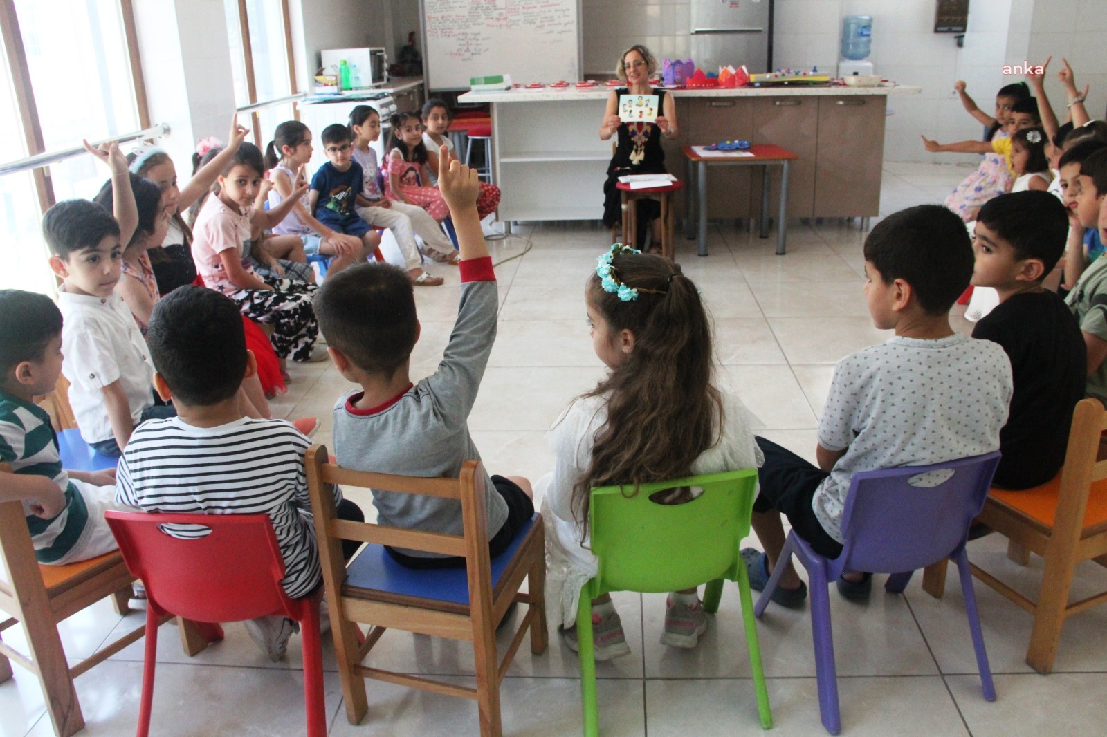 KONAK'TA ÇOCUKLARA OKUMAYI SEVDİREN PROJE