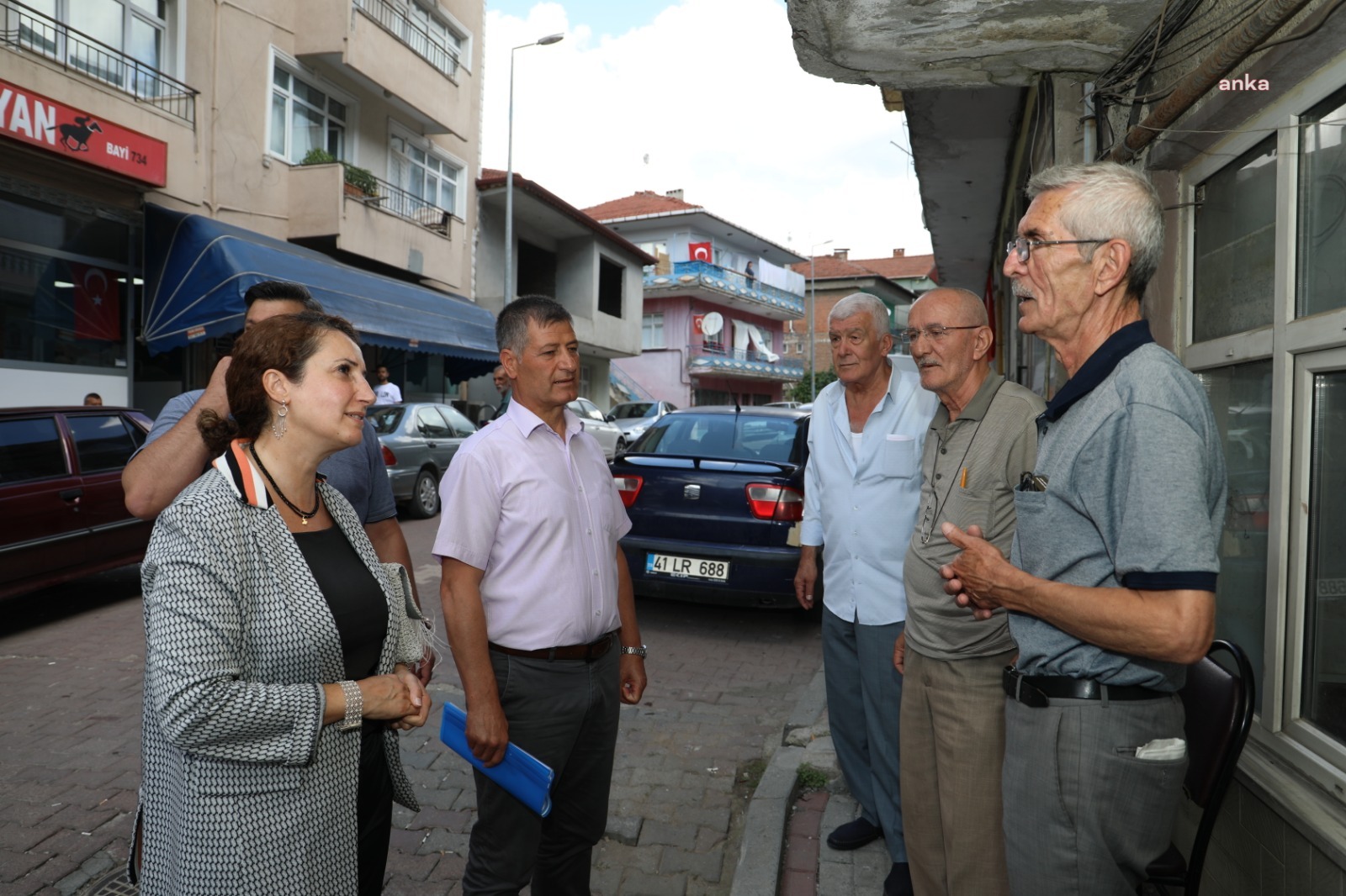 İZMİT BELEDİYESİ, KURUÇEŞME DOĞAN MAHALLESİ’NDE VATANDAŞLA BULUŞTU