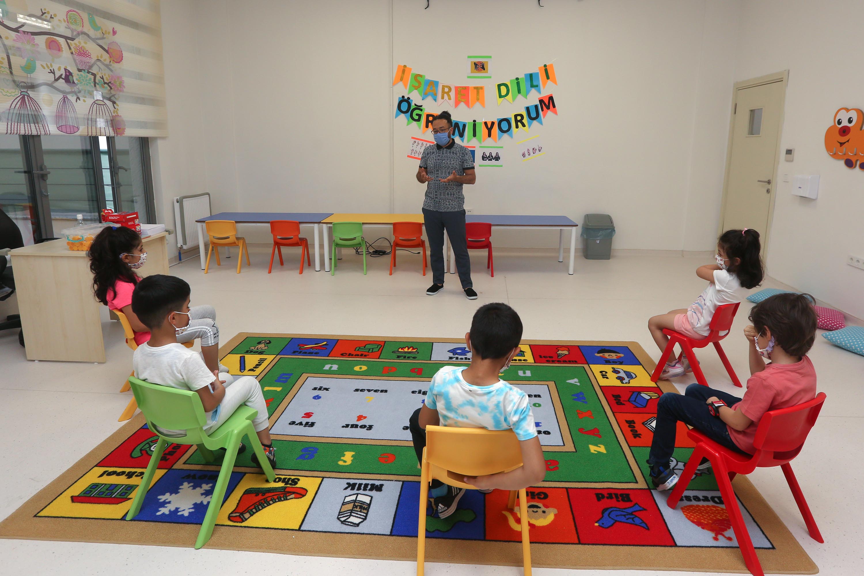 YENİMAHALLE KREŞLERİNDE İŞARET DİLİ DÖNEMİ