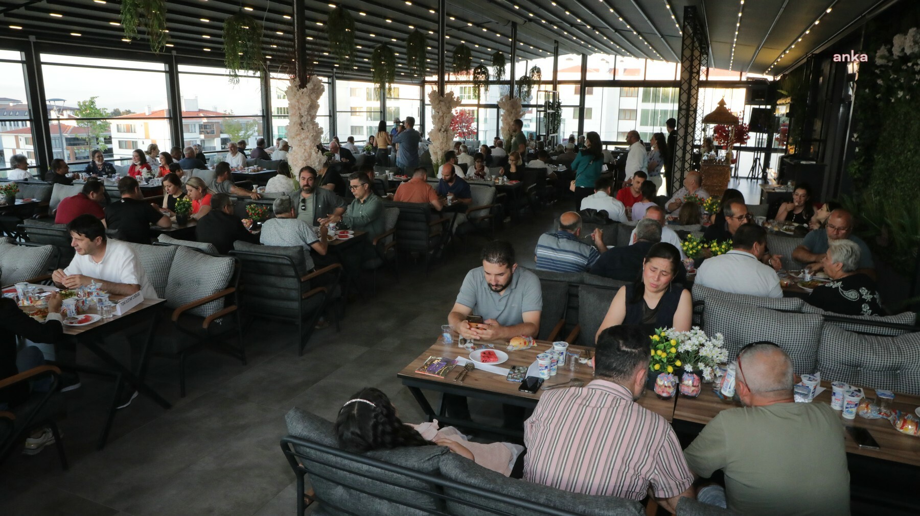 ODUNPAZARI BELEDİYE BAŞKANI KURT, VADİŞEHİRLİ YURTTAŞLARLA BİR ARAYA GELDİ