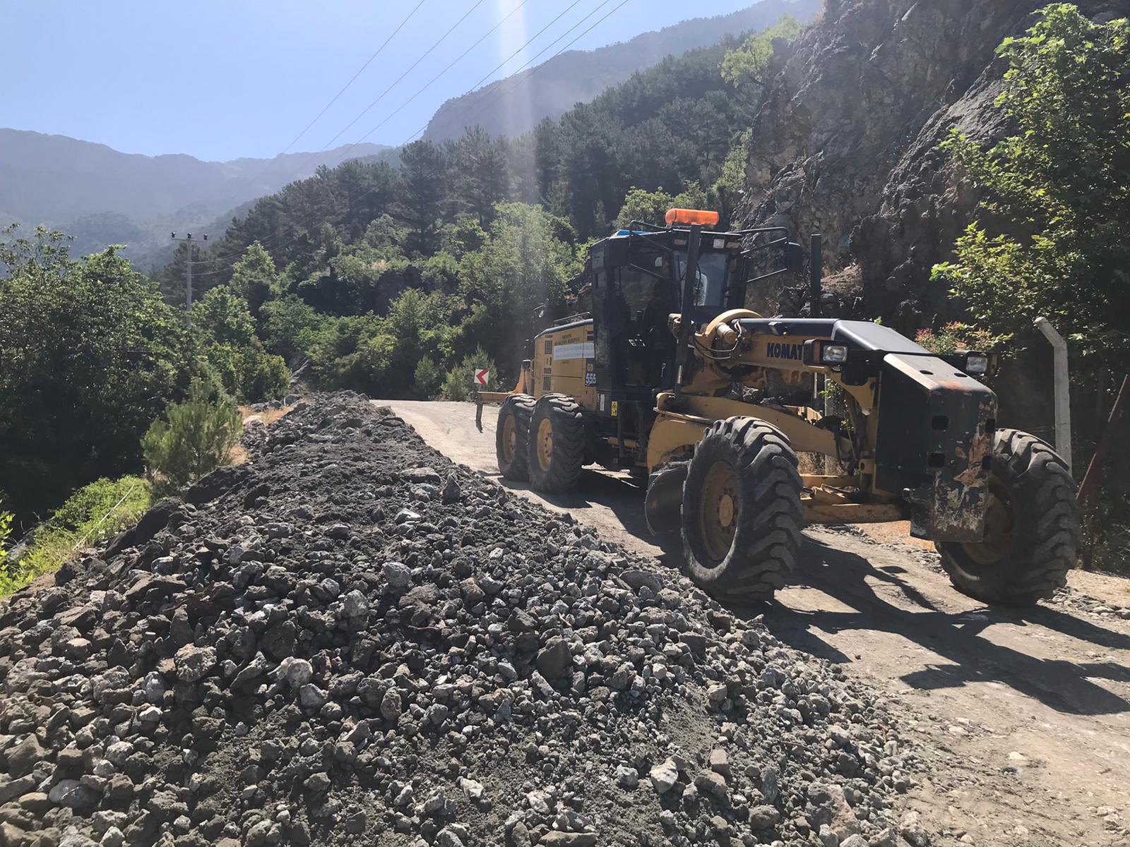 GAZİPAŞA'DA YAYLA YOLLARINA BAKIM