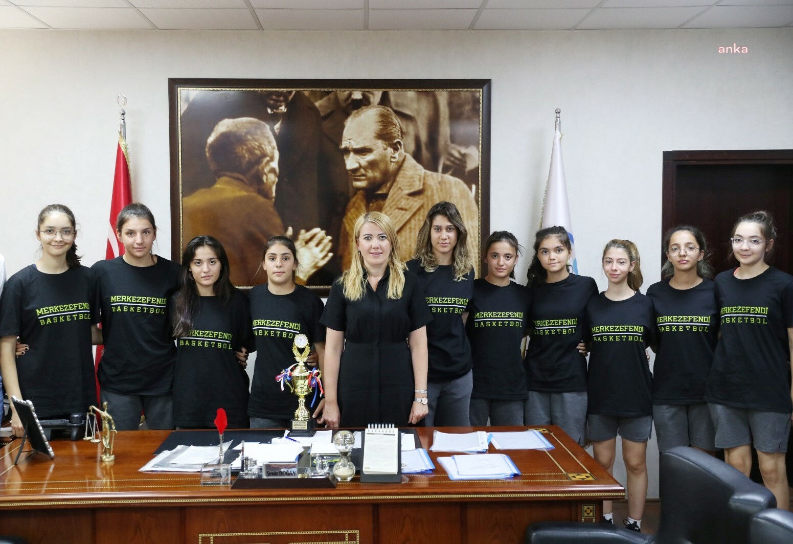 MERKEZEFENDİ BELEDİYE BAŞKANI DOĞAN, DERECEYE GİREN GENÇ SPORCULARI MAKAMINDA AĞIRLADI