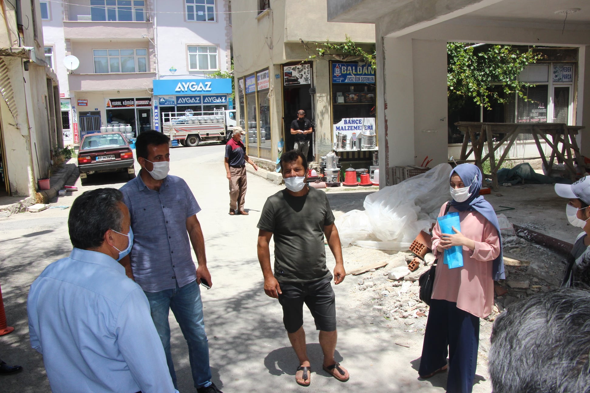SEYDİŞEHİR BELEDİYE BAŞKANI TUTAL, ARASTA ÇARŞISINDA İNCELEMELERDE BULUNDU