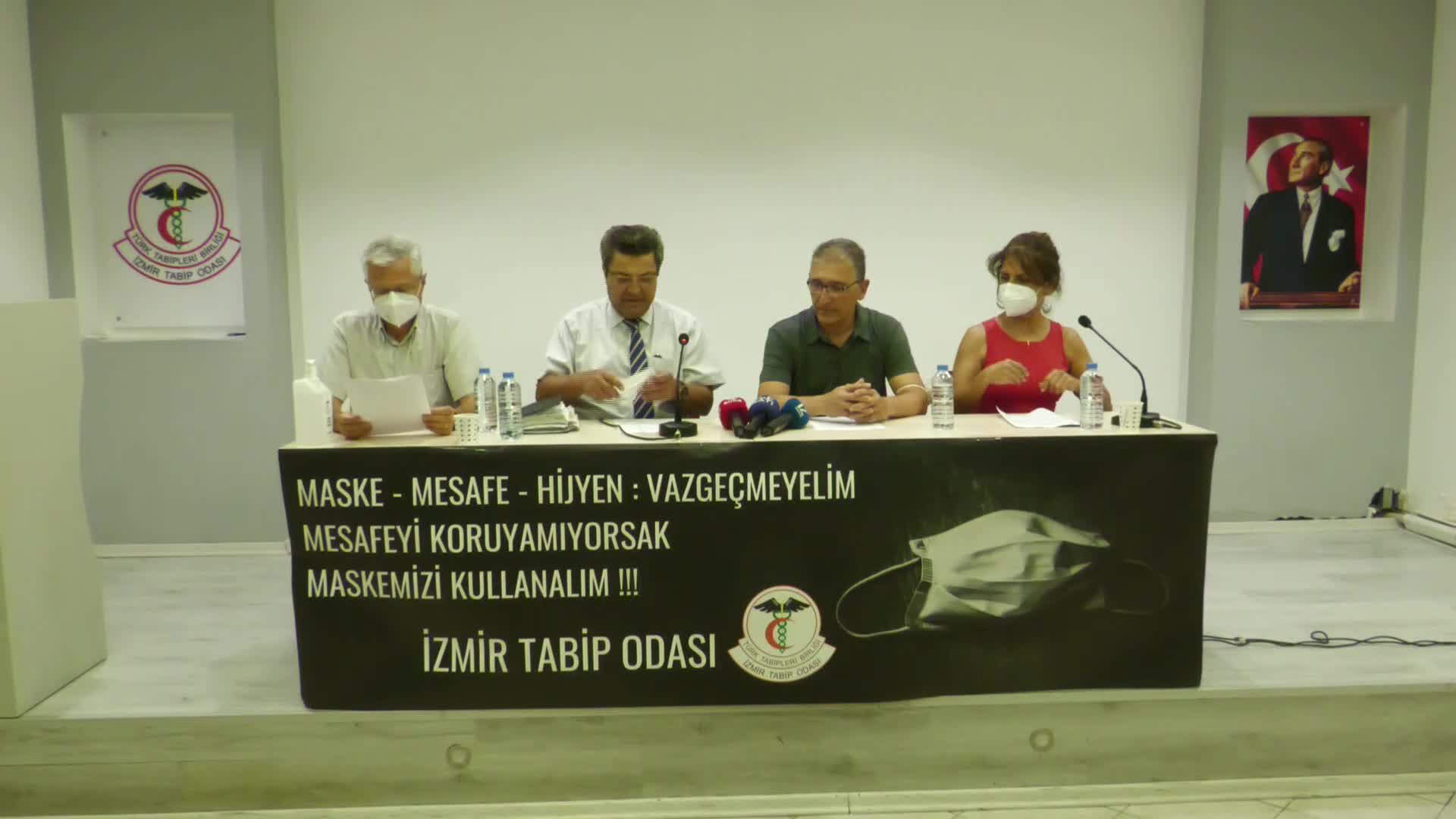 İZMİR TABİP ODASI: "MASKE ZORUNLU, HES KODU YENİDEN İŞLEVSEL HALE GETİRİLMELİ"