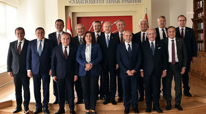 CHP’Lİ 11 BÜYÜKŞEHİR BELEDİYESİNDEN ORTAK AÇIKLAMA: “EKONOMİK GİDİŞATIN YARATTIĞI TAHRİBATA KARŞIN BELEDİYELERİMİZ, DAR GELİRLİ VATANDAŞLARI KORUMAYA DEVAM EDECEKTİR”