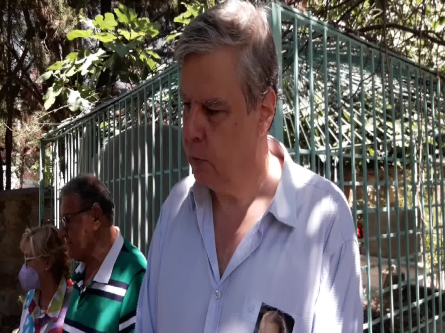 GİSELA ÖYMEN, EŞİ GAZETECİ ÖRSAN ÖYMEN’İN ÖLÜM YIL DÖNÜMÜNDE YANINDA TOPRAĞA VERİLDİ