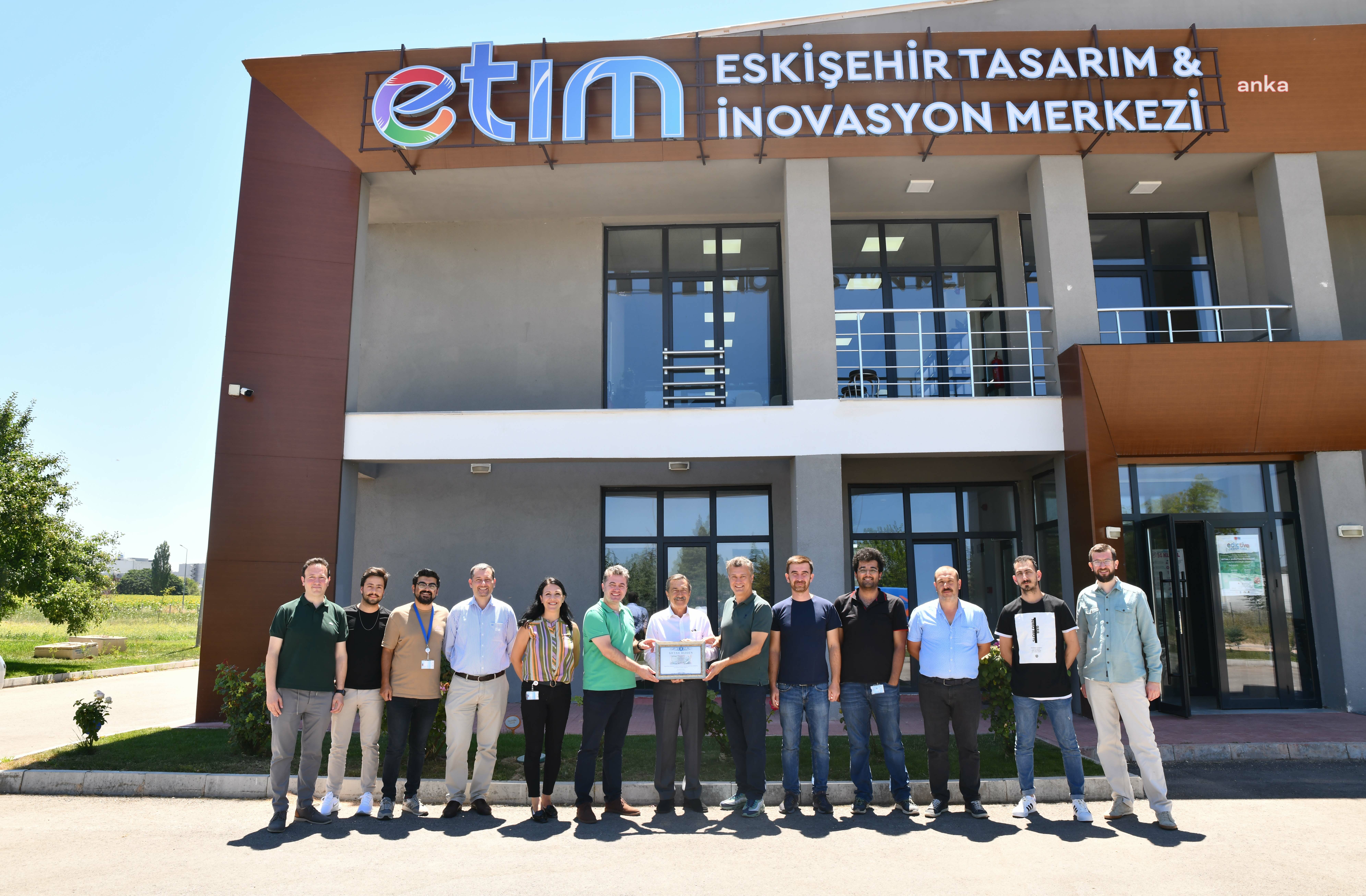 BAŞKAN ATAÇ’TAN ESKİŞEHİR TASARIM İNOVASYON MERKEZİ'NE ZİYARET