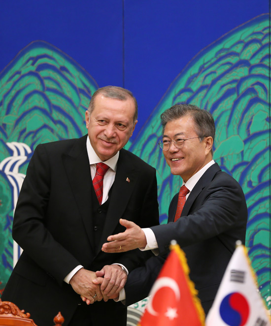 CUMHURBAŞKANI ERDOĞAN, GÜNEY KORE DEVLET BAŞKANI İLE GÖRÜŞTÜ