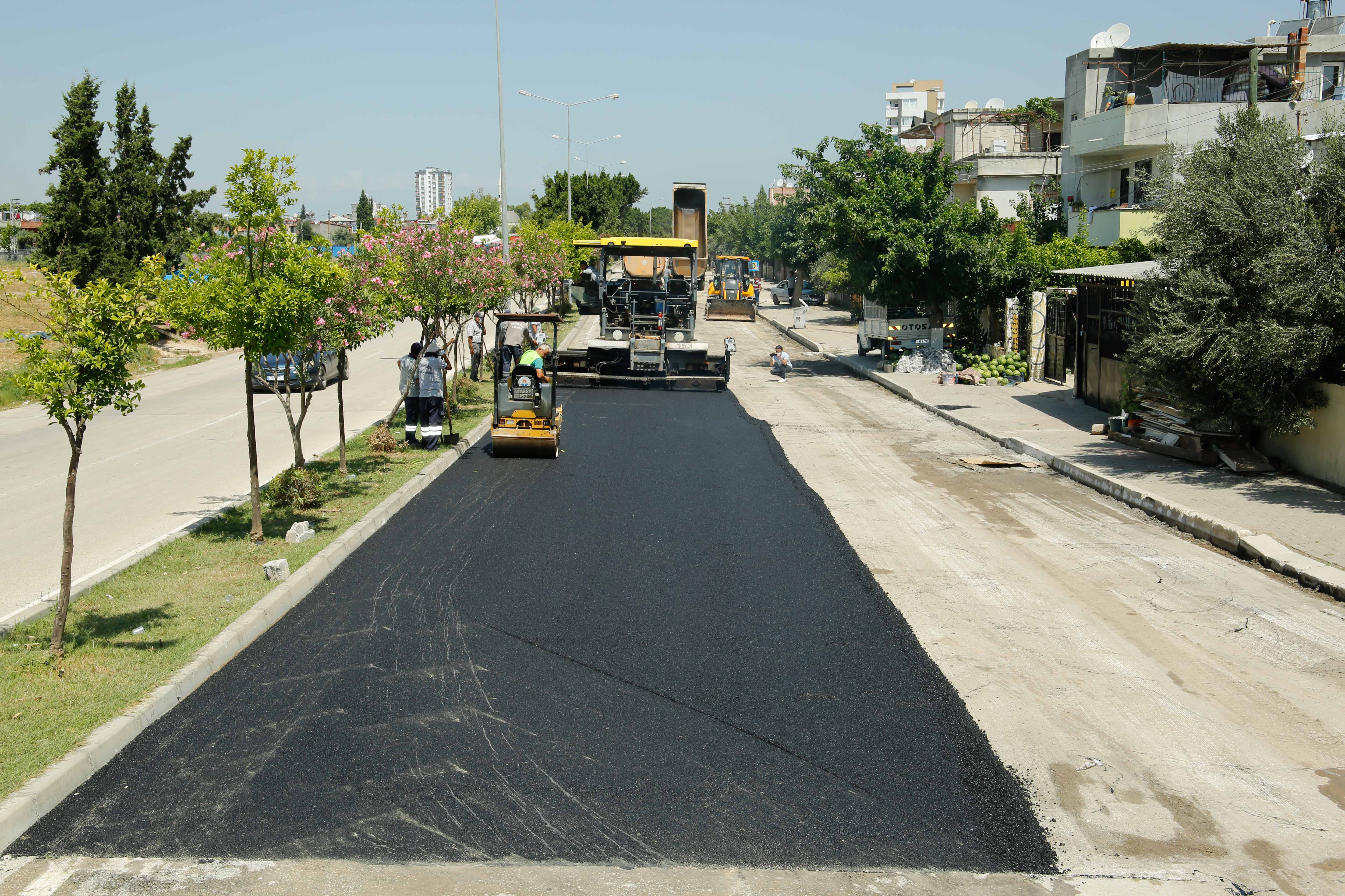 ADANA'DA HEDEFLENEN ASFALT ORANINA ULAŞMAK İÇİN YOĞUN ÇALIŞMA