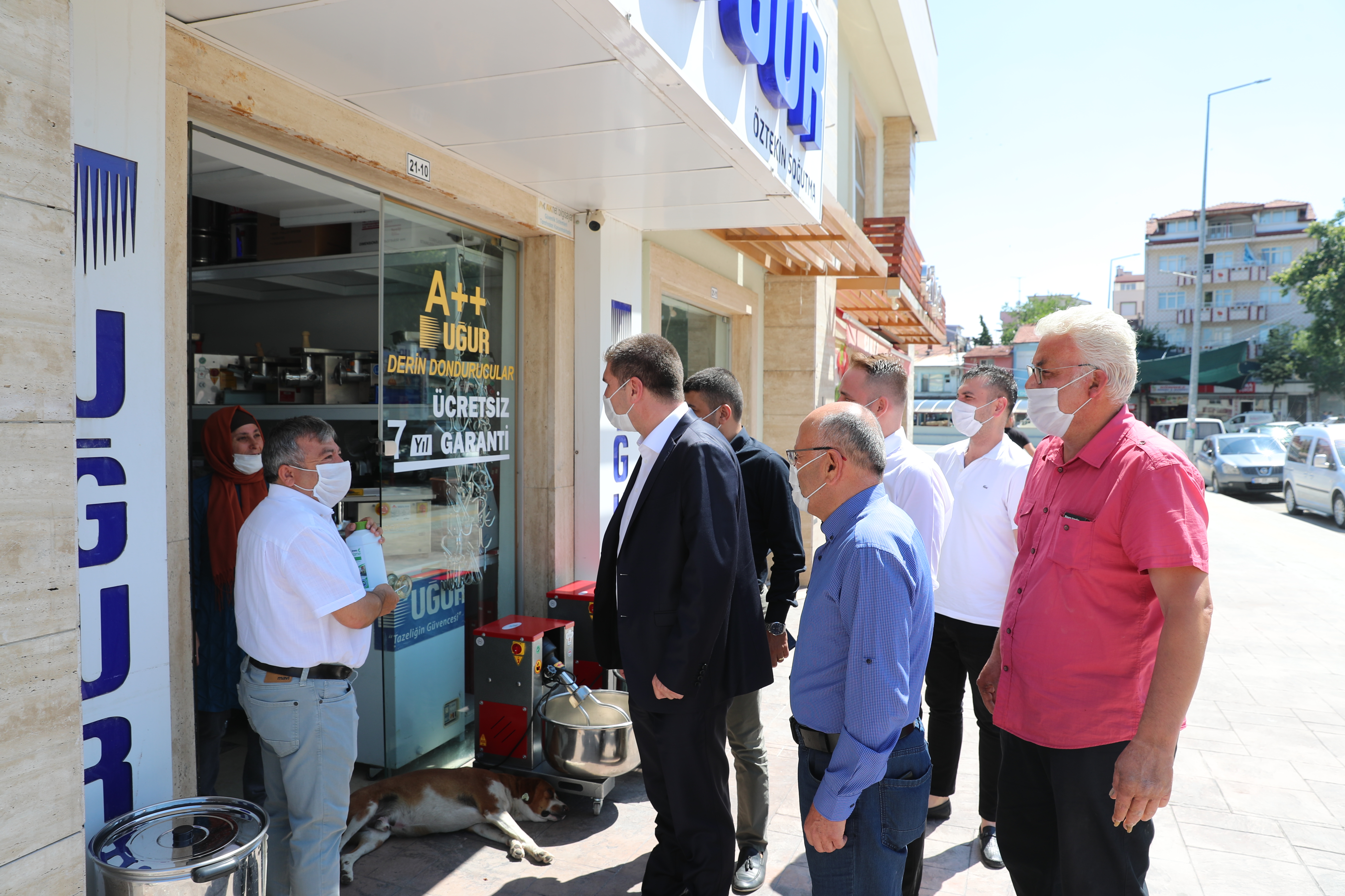 Burdur Belediye Başkanı Ercengiz'den esnaf ziyareti