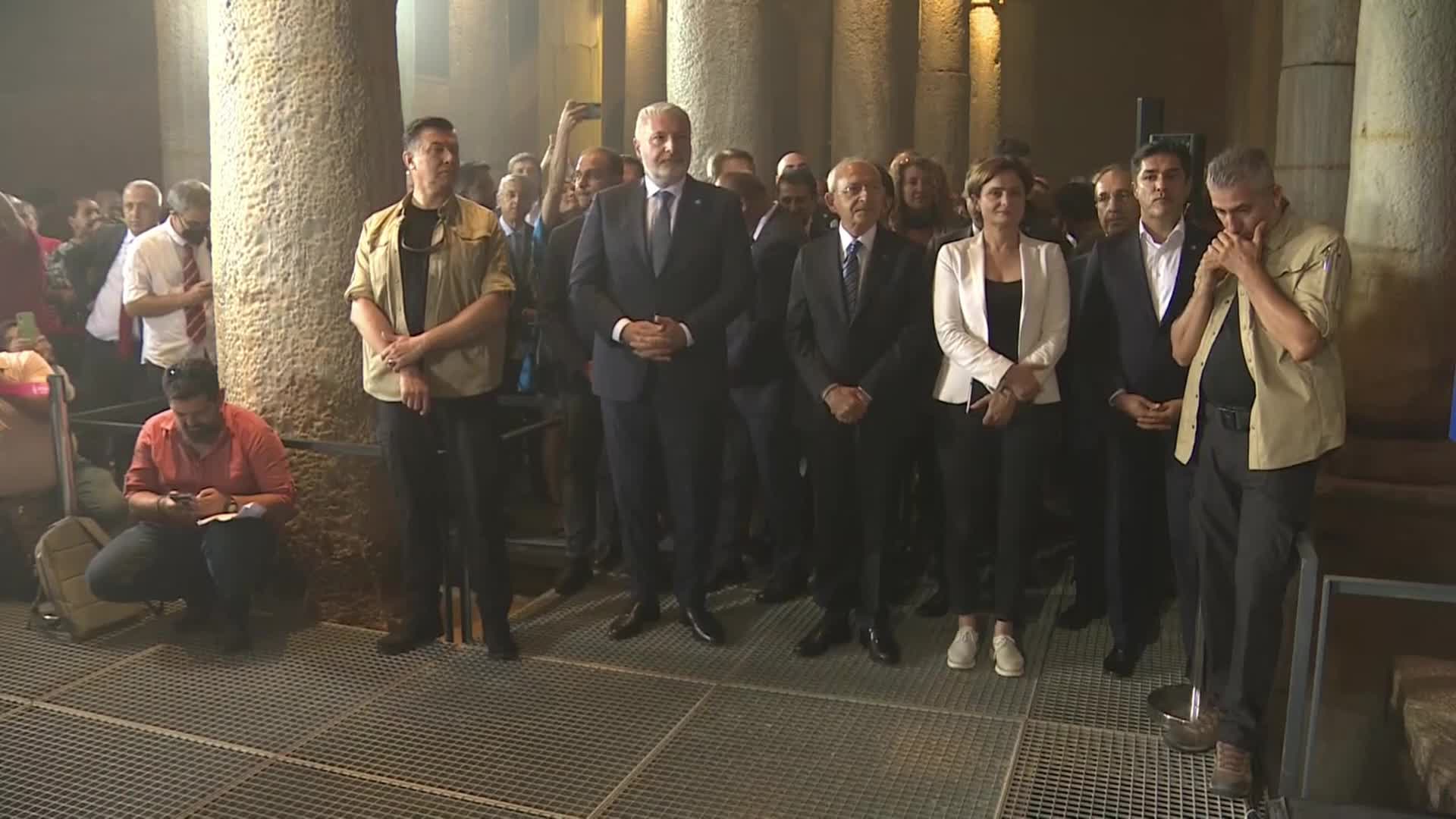 İBB’NİN RESTORE ETTİĞİ YEREBATAN SARNICI YENİDEN ZİYARETE AÇILDI… İMAMOĞLU: DEVLETİMİZİN, DEVLETİNİN BİR BİRİMİYLE YARIŞTIĞINI HERHALDE DÜNYADA İLK KEZ BİZE BU İNSANLAR YAŞATIYOR