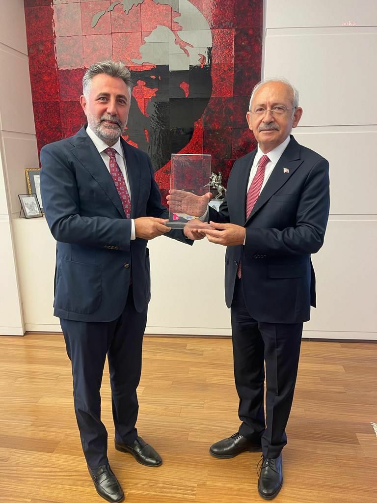 BAYRAKLI BELEDİYE BAŞKANI SERDAR SANDAL'DAN KILIÇDAROĞLU'NA ZİYARET