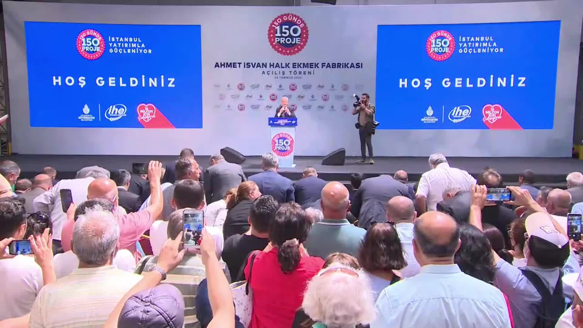 KILIÇDAROĞLU, İSTANBUL’DA: “EKMEKTE DE ADALET, SUDA DA ADALET. KURDA DA ADALET, KUŞA DA ADALETİ SAĞLAYACAĞIZ. SÖZÜM SÖZDÜR, SÖZ. TÜRKİYE’Yİ AYAĞA KALDIRACAĞIZ”