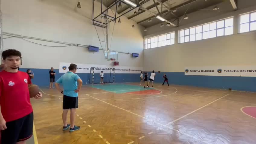 TURGUTLU BELEDİYESPOR'DAN ŞEHİR DIŞINDAN SEÇMELERE GELEN SPORCU ADAYLARINA TEŞEKKÜR ZARFI
