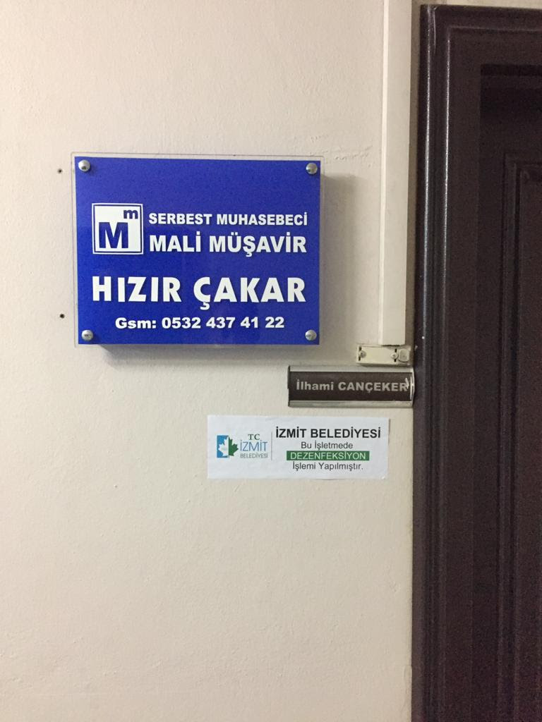 İZMİT BELEDİYESİ, MALİ MÜŞAVİR BÜROLARINI DA DEZENFEKTE EDİYOR