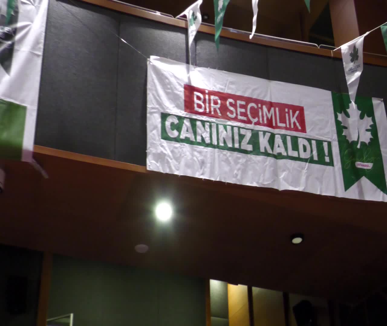AHMET DAVUTOĞLU: "6'LI MASA ÜZERİNDEN TÜRKİYE'DEKİ KUTUPLAŞMAYI BİTİRELİM İSTEDİK"