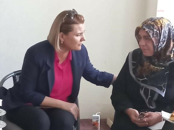 İZMİT BELEDİYE BAŞKANI HÜRRİYET, İSKEÇE'NİN SEÇİLMİŞ MÜFTÜSÜ AHMET METE'NİN AİLESİNE BAŞSAĞLIĞI DİLEDİ